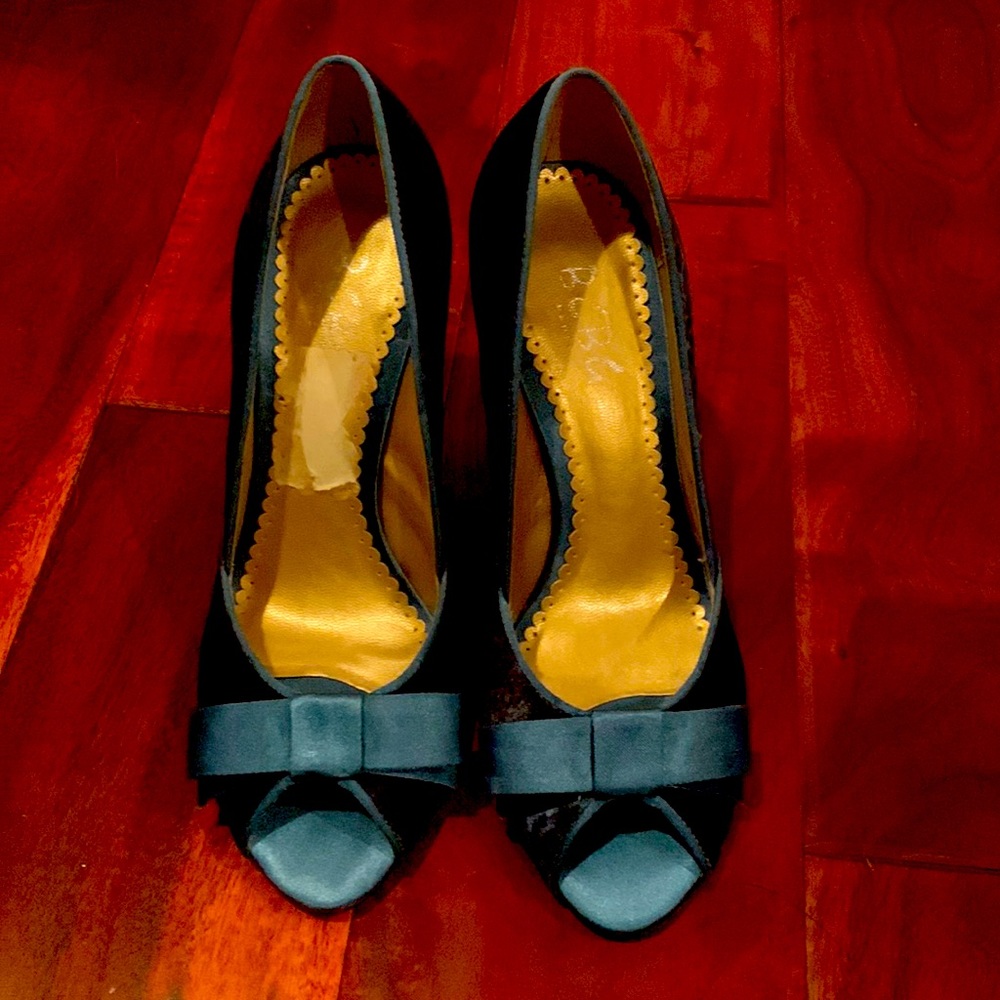 BCBG PARIS stilettos